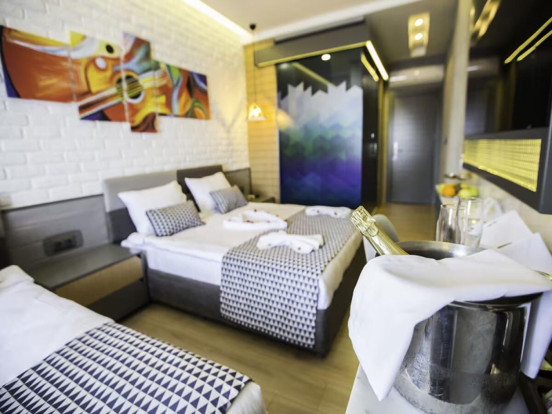 Laren Family Hotel & Spa