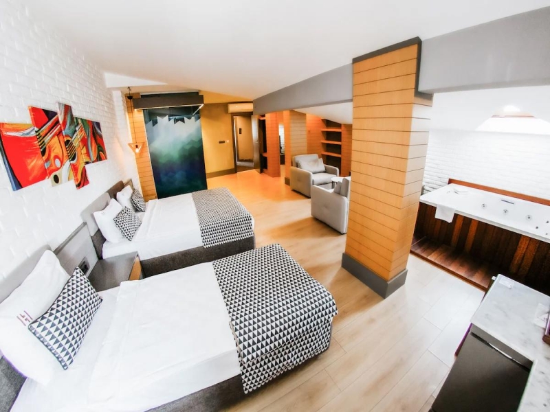 Laren Family Hotel & Spa