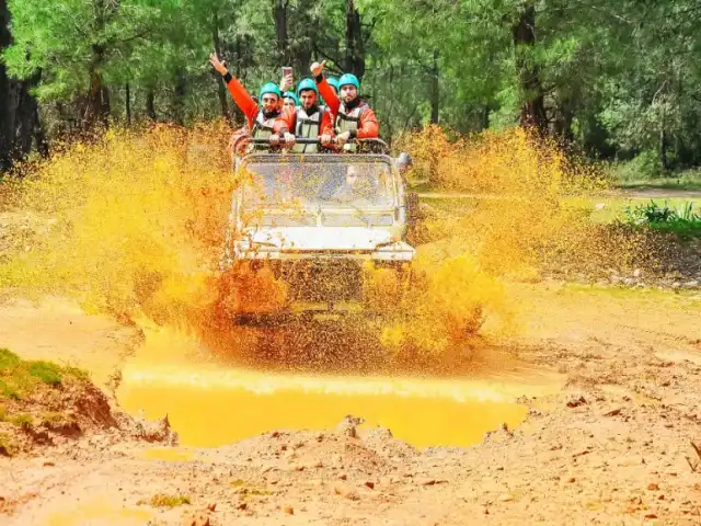 Antalya: Ziplining, Rafting, Jeep Turu ve Atv Safari ve Öğle Yemeği