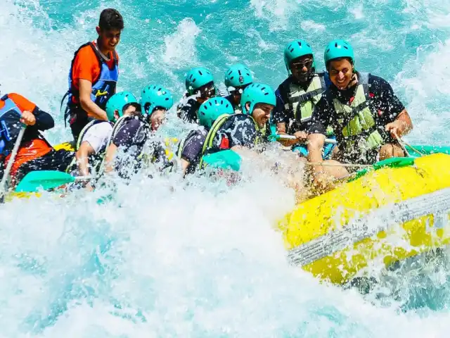 Antalya: Ziplining, Rafting, Jeep Turu ve Atv Safari ve Öğle Yemeği